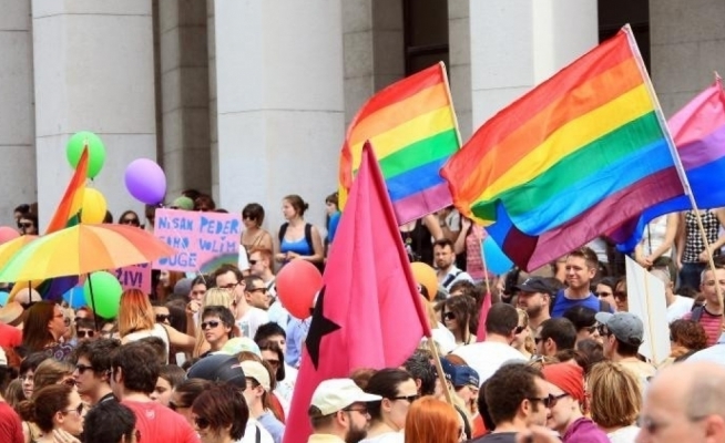 Slovenija: Ne homofobnom referendumu!