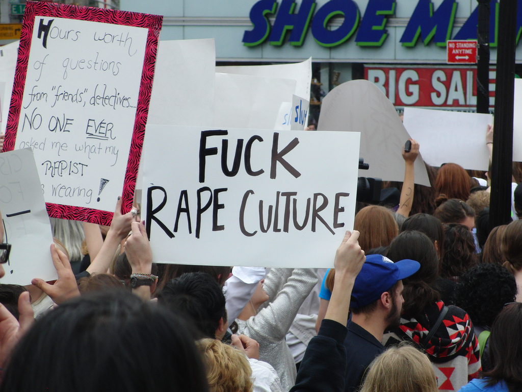 Komentari ispod članaka prava su septička jama kulture silovanja