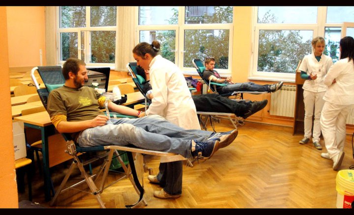 Ukida se diskriminatorna odredba: Gejevi postaju dobrovoljni davatelji krvi