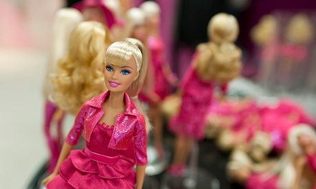 Djevojčice mogu biti što god požele – sve dok se ne počnu igrati s Barbikama