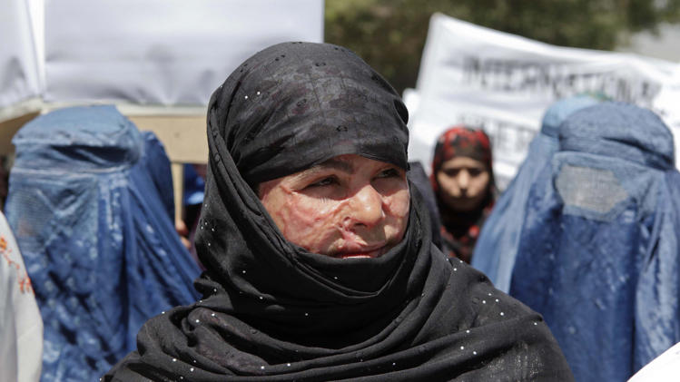 Afganistanska vlada razmišlja o vraćanju javnog kamenovanja kao kazne za preljub