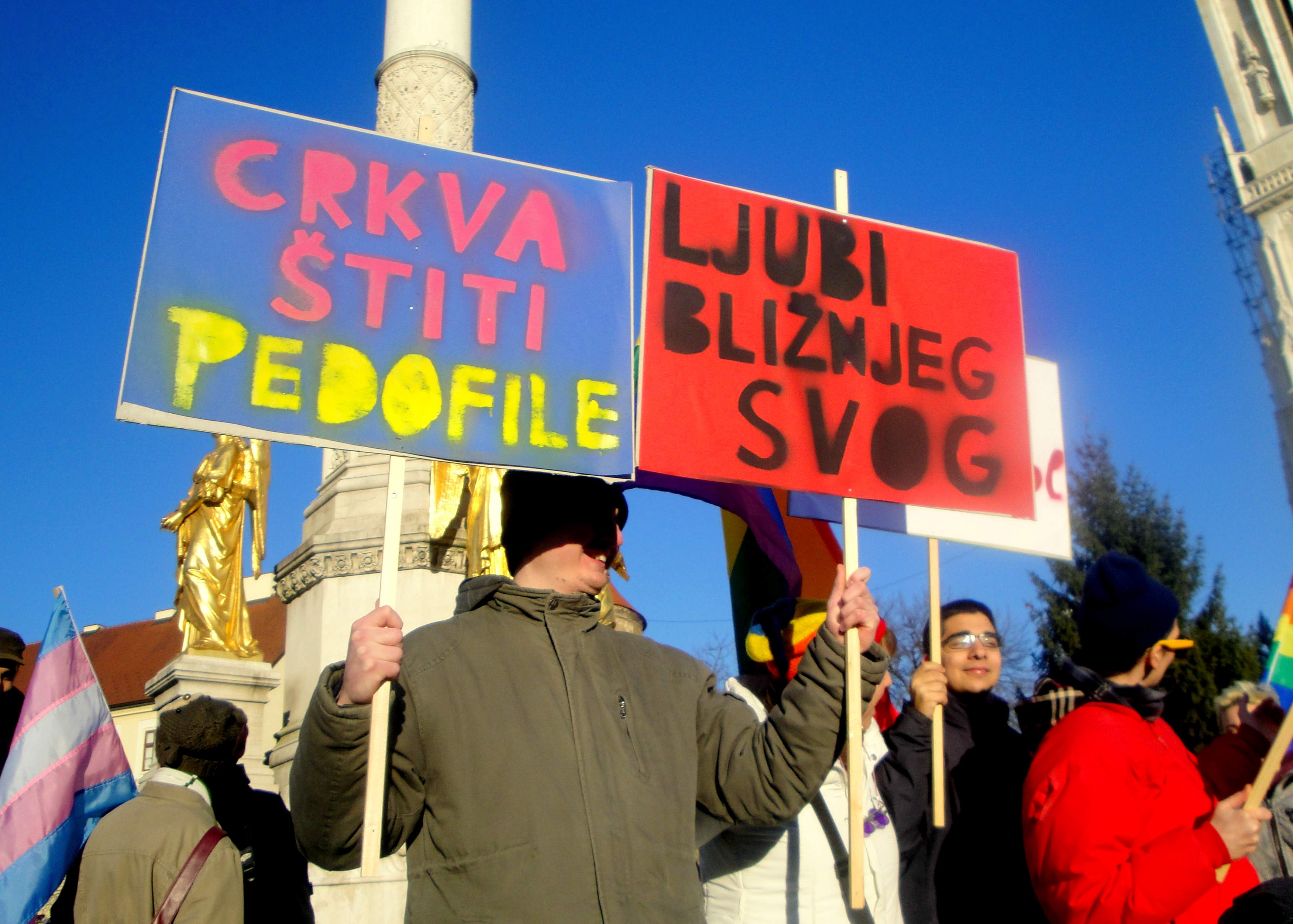 U zemlji gladnih jajima se gađaju ljudska prava