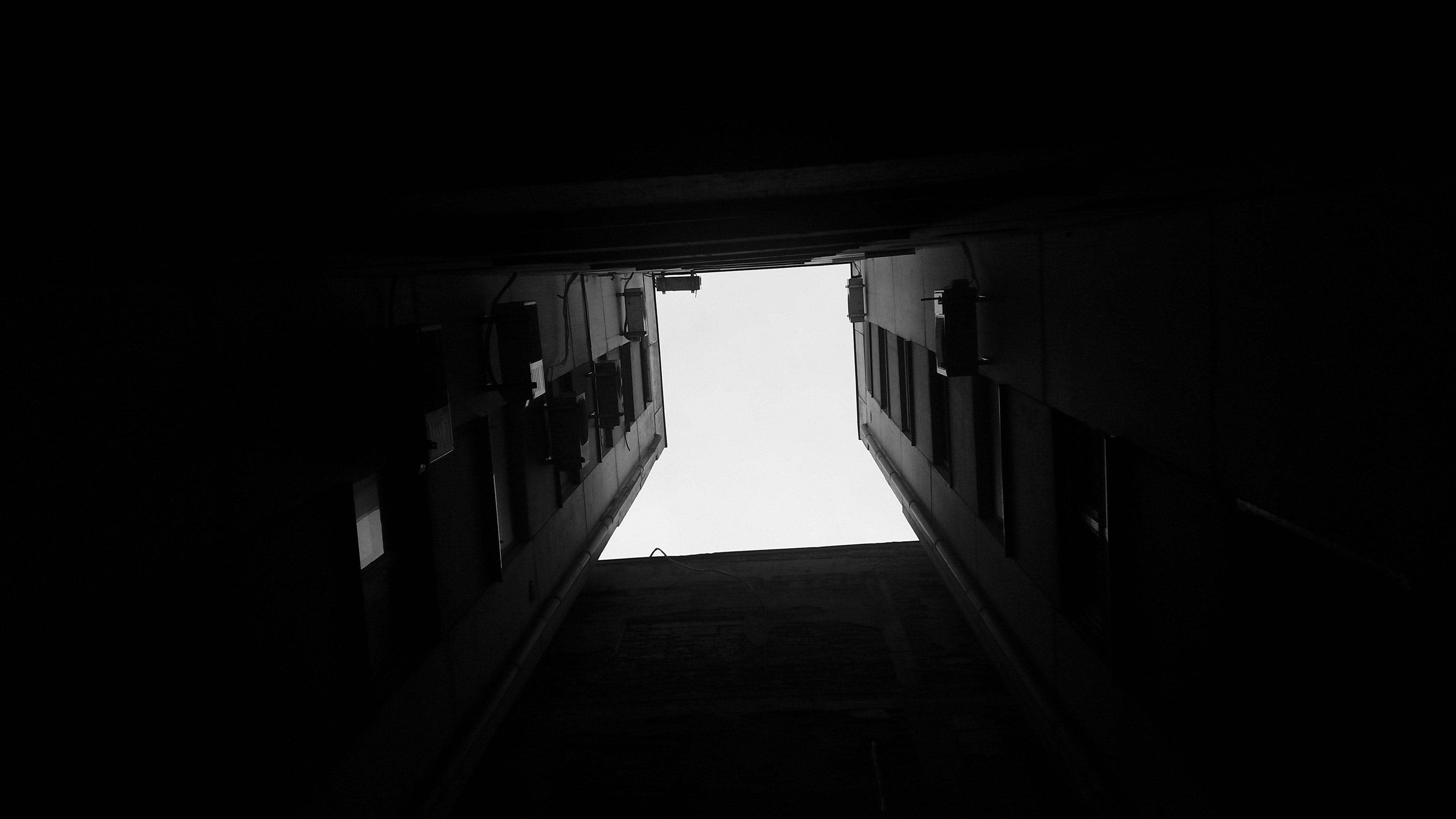 Razglednica iz države u vanrednom stanju