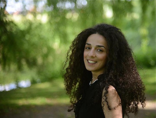 Upoznajte novinarku koja je pokrenula pravu revoluciju u Iranu!