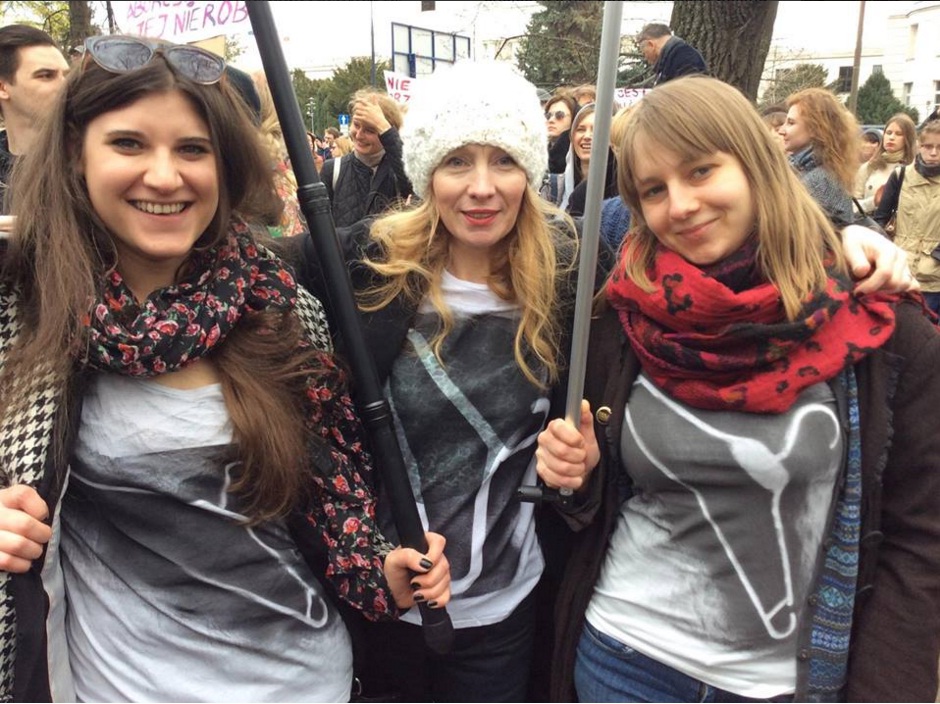 Tisuće prosvjedovale protiv zabrane pobačaja u Poljskoj