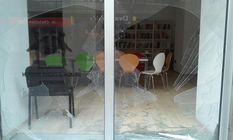 Beograd: Kamenovana Kuća ljudskih prava