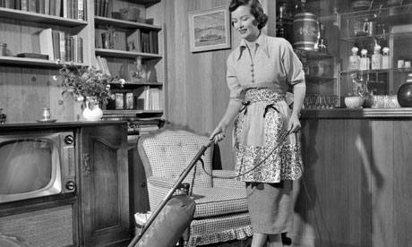 40 godina feminizma, a većinu kućanskih poslova i dalje obavljaju žene!