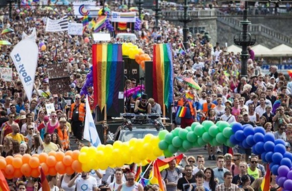 Na Povorci ponosa u Pragu okupljene tisuće ljudi