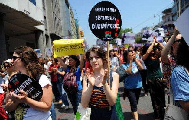 Turkinje prosvjeduju protiv zabrane pobačaja